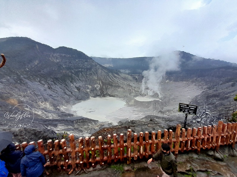 Parahu Tangkuban Parahu, a Picturesque Volcano Wendyflor